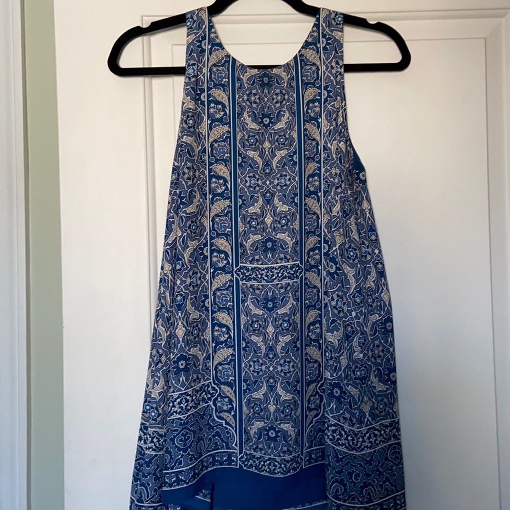 Max Studio sleeveless tunic top